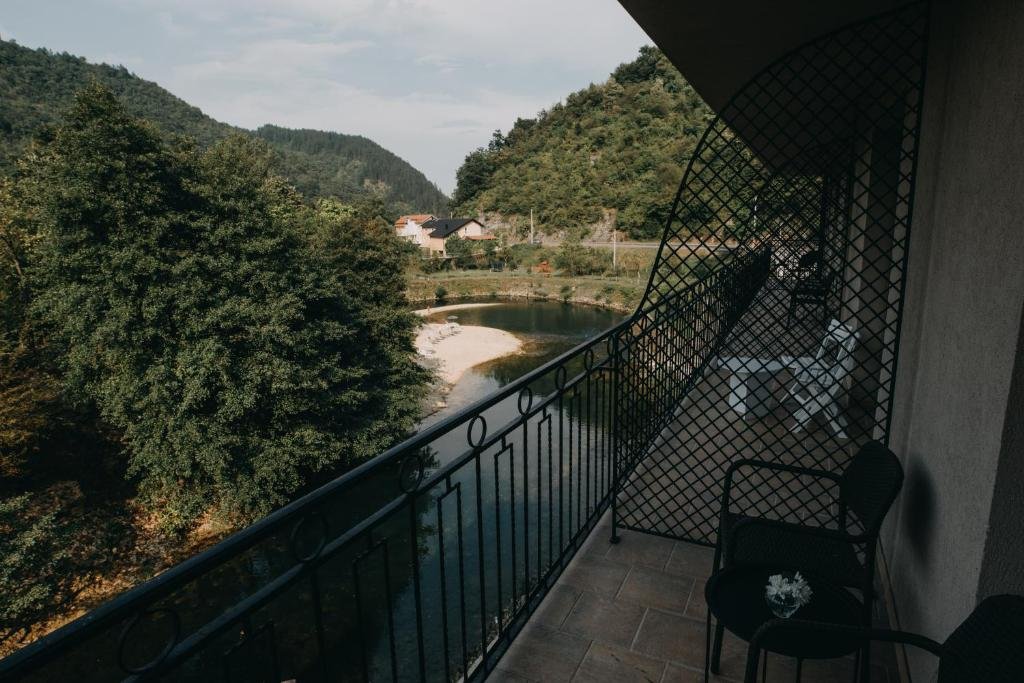 Hotel Kostelski buk 5